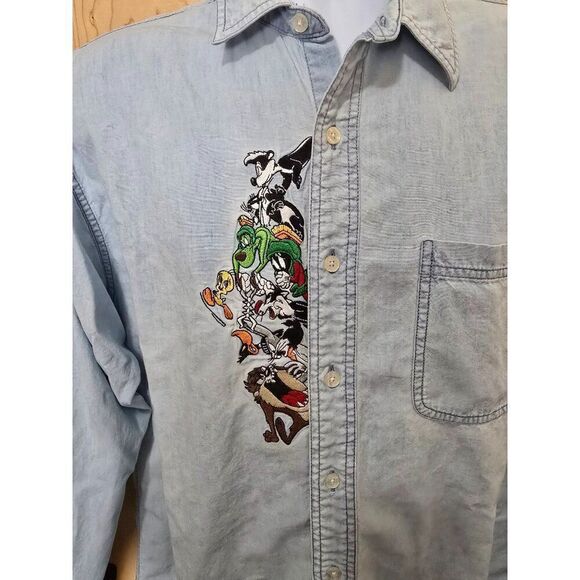 VTG Looney Tunes Embroidered Denim Shirt Mens M Bugs Bunny Daffy Duck Cartoon - Picture 2 of 9
